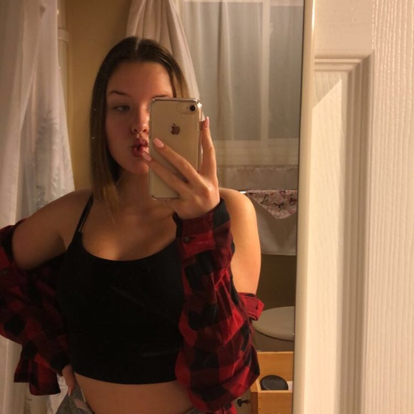 Meet your Posher, Mya - Picture 1 of 1